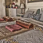 Borostyan فندق مبيت وإفطار تيهاني