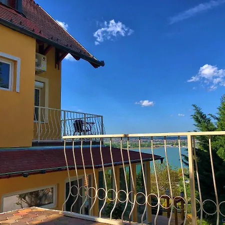 Borostyan Nocleg ze śniadaniem Tihany