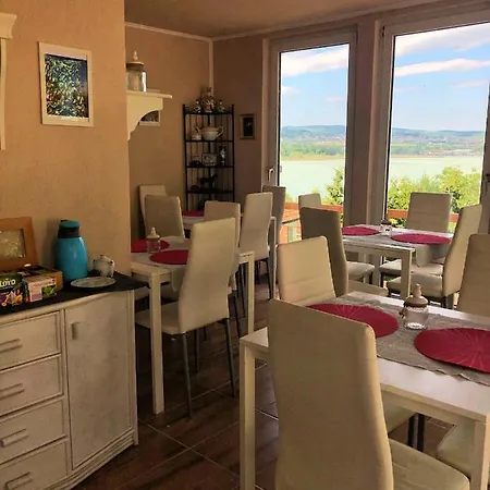 Borostyan Nocleg ze śniadaniem Tihany