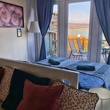 Borostyán Bed & Breakfast 3*