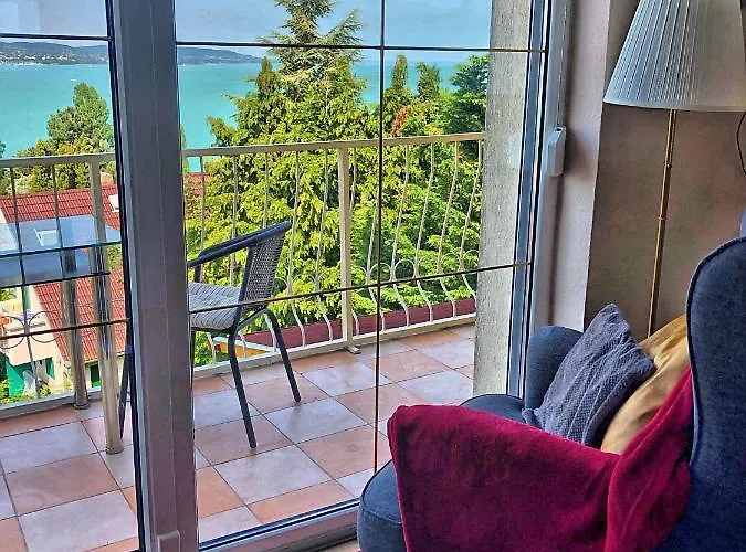 Bed & Breakfast Borostyan Tihany