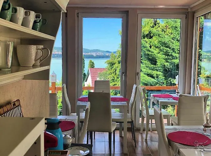 Borostyan 3* Tihany