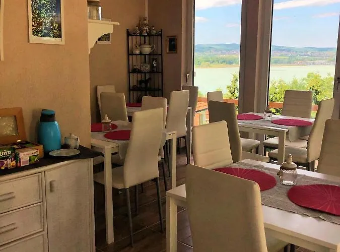 Borostyan Bed & Breakfast Tihany