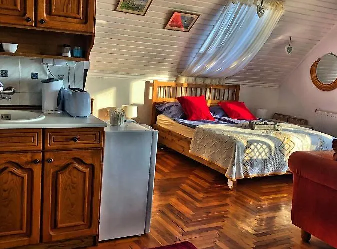 Bed & Breakfast Borostyan Tihany