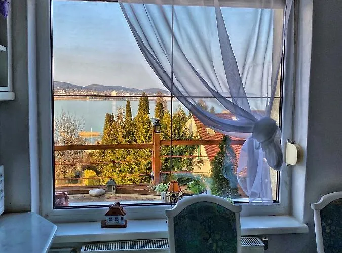 Bed & Breakfast Borostyan