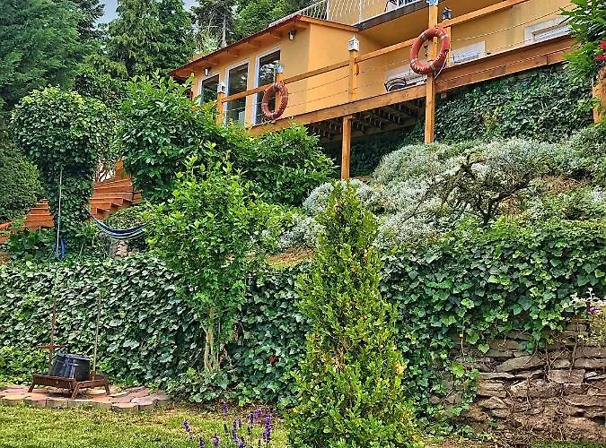 Borostyan Bed & Breakfast