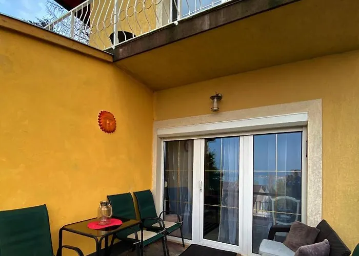 Borostyan Bed & Breakfast 3*