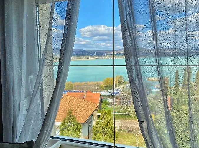 Bed & Breakfast Borostyan