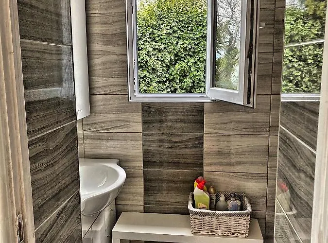 Borostyan Bed & Breakfast 3*