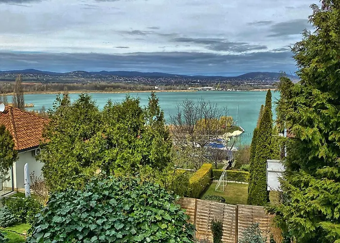 Bed & Breakfast Borostyan Tihany