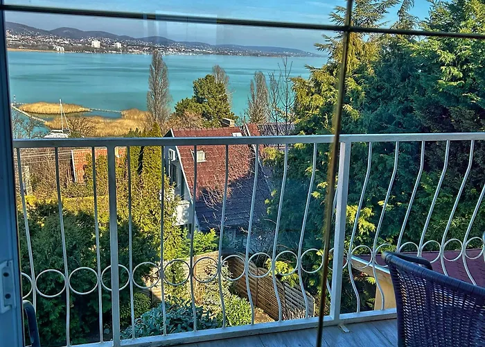 Bed & Breakfast Borostyan Tihany